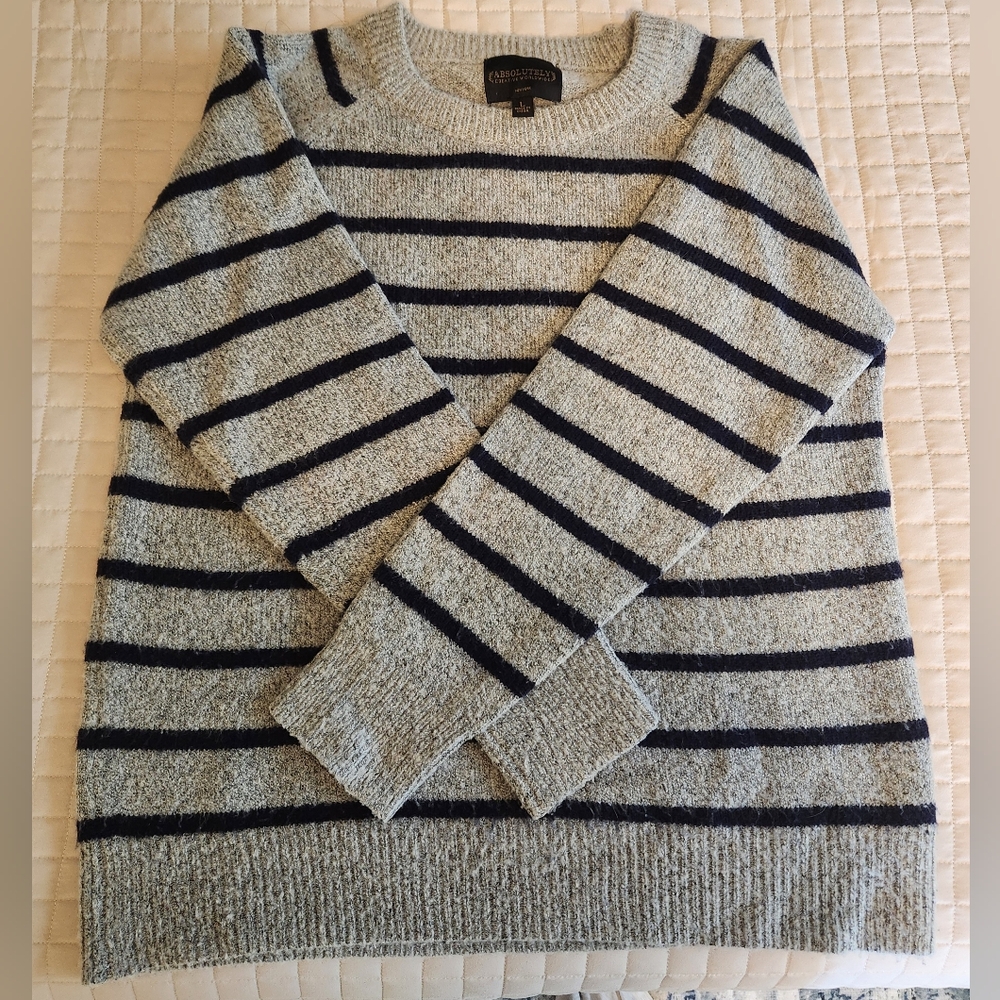 striped fuzzy sweater, L